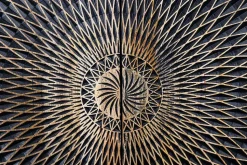 Design Sideboard ILLUSION 180cm schwarz Mangoholz Massivholz mit 3D Schnitzereien gold Eisen Metallgestell