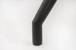 Design Stuhl DIVANI hellgrau Metallgestell schwarz im Retro Stil