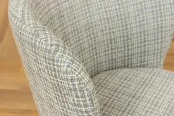 Design Stuhl LYON blau kariert Bouclé schwarze Metallbeine