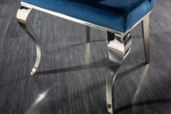 Design Stuhl MODERN BAROCK royalblau Samt mit silbernem Löwenkopf