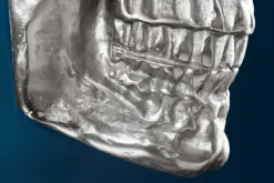 Exklusive Wandskulptur SKULL XXL 40cm silber Deko Totenkopf