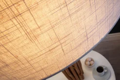 Funktionelle Stehlampe SERVANT 153cm Longan-Massivholz mit Tisch und Leinenschirm