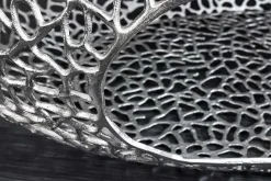 Handgearbeiteter Couchtisch ORGANIC 120cm silber Metall Blatt-Design mit Stauraum