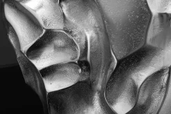 Handgefertigte Vase LIQUID 30cm silber Metall Hammerschlag Design