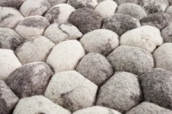 Handgewebter Schurwolle-Teppich ORGANIC LIVING 200x120cm grau Filz Steinoptik