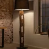 Massive Stehlampe BARRACUDA 177cm natur Akazie Baumwollschirm schwarz Baumstamm