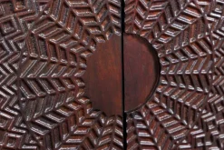 Massives Sideboard MANDALA 160cm Mangoholz schwarz mit 3D Schnitzereien goldene Füße