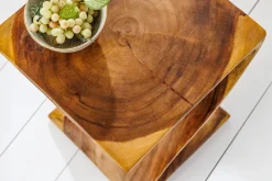 Skulp­tu­raler Beistelltisch HELIX 30cm natur Suarholz handmade in Bali Sitzhocker